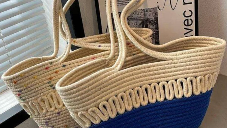 Different tote bag materials including canvas, jute, PP woven, nonwoven, and straw